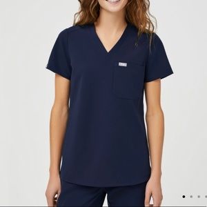 FIGS catrina one pocket scrub top- Navy